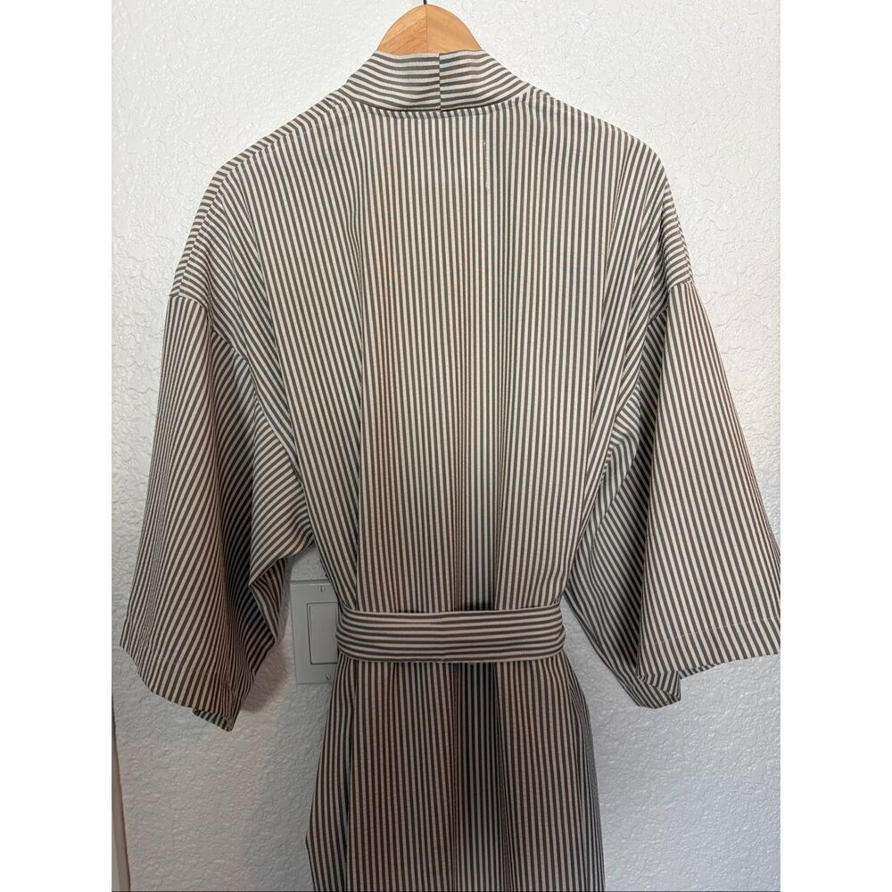 Telegraph Hill San Francisco - Single Layer Seersucker Kimono Robe in Stone Pins - Picture 8 of 12